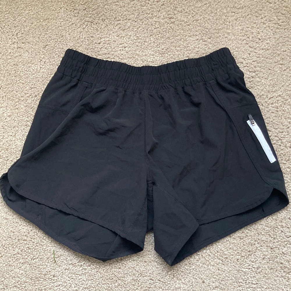 Zyia active short size Large